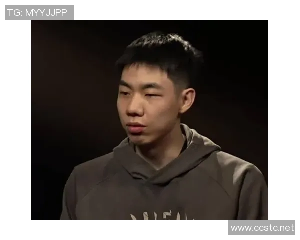 朱俊龙的奋斗历程与成就探索：从普通少年到职场精英的蜕变之路